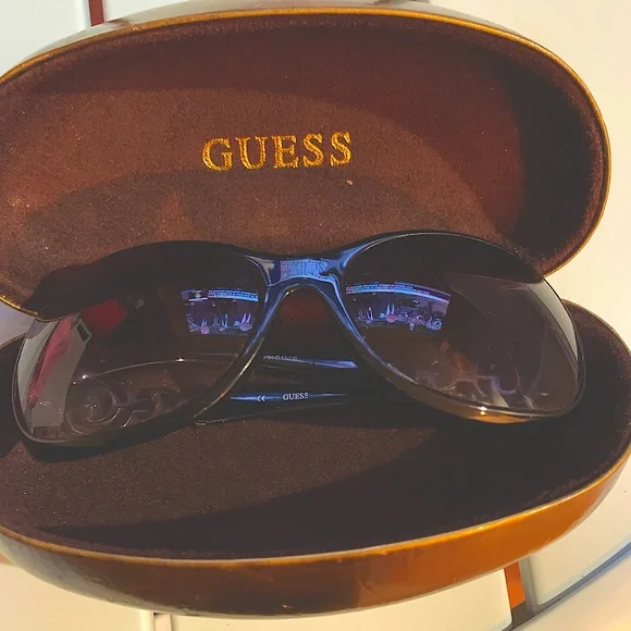 Guess by Marciano Bronze Glitter Oversized Sunglasses with Gold M Logo? Guess By Marciano GM00000 Sunglasses | Select Eyewear main image 3